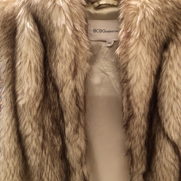 BCBGeneration Faux Fur Vest - Picture 2 of 3